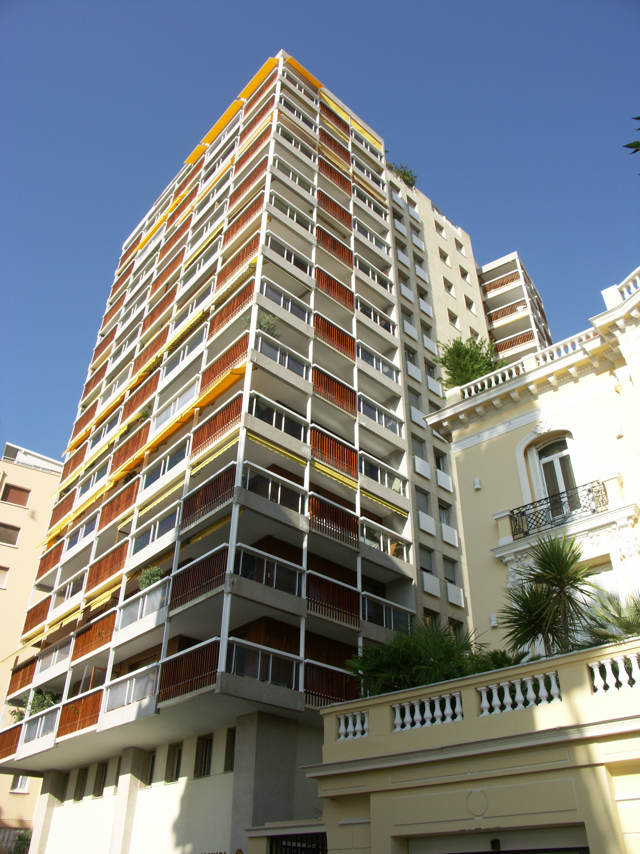 jq8aC_granada-001-1488552610.jpg