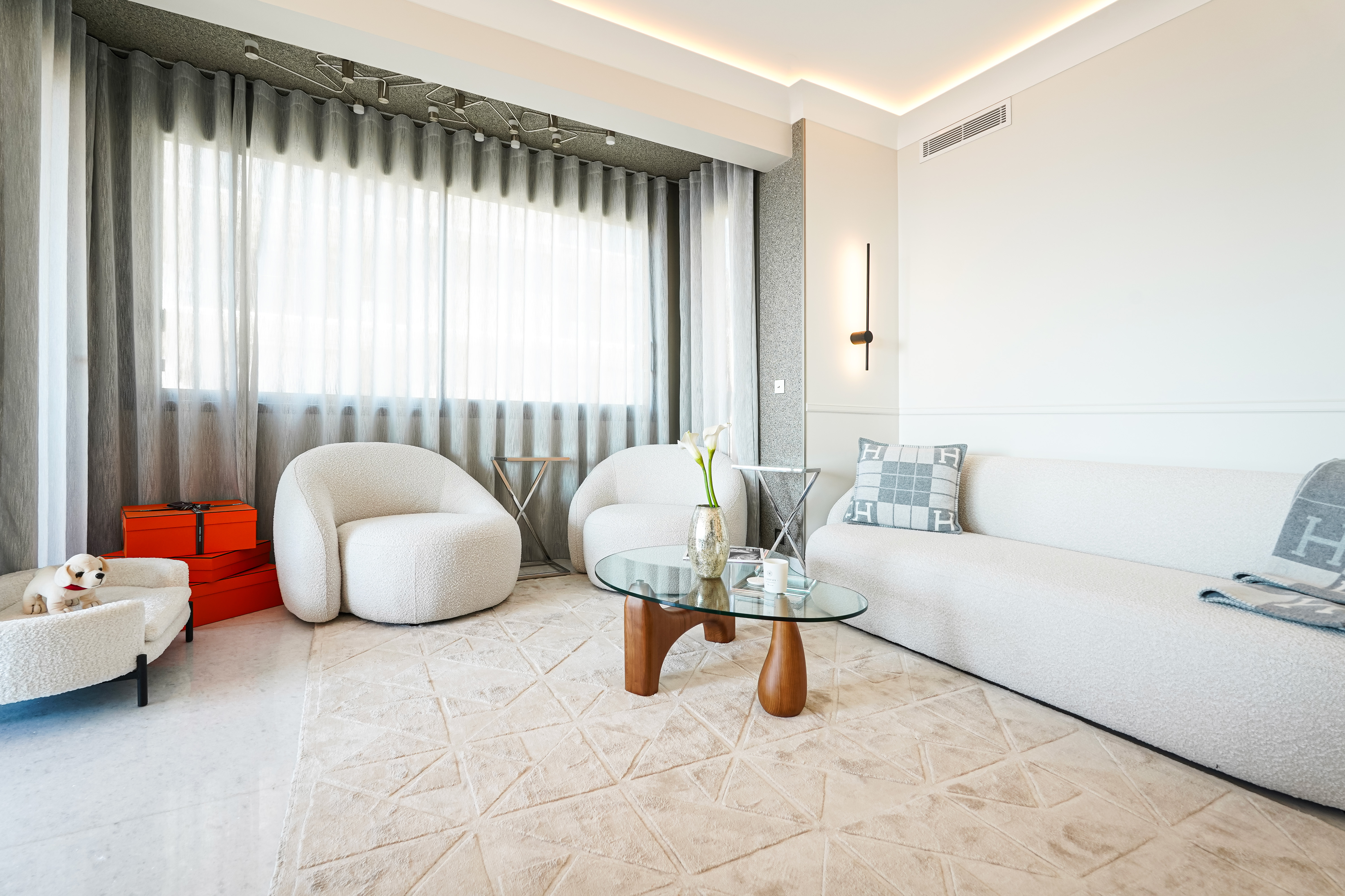 JqDlp_canape-2-riviera-palace-valeri-agency-1784132044.jpg