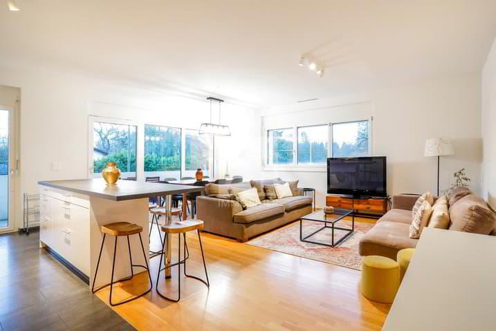 Exclusivité : Appartement de 6 pièces avec balcons aux Charmilles