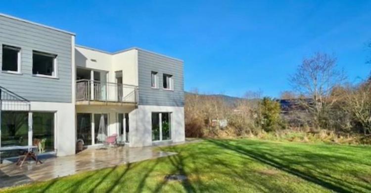 Maison contiguë 5.5 pièces