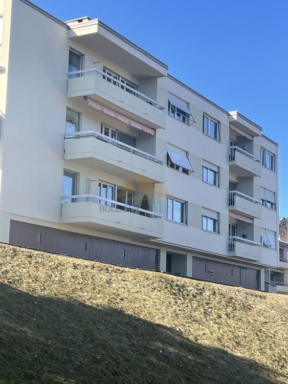 A VENDRE APPARTEMENT DE 4.5 PIÈCES EN PPE ET GARAGE
