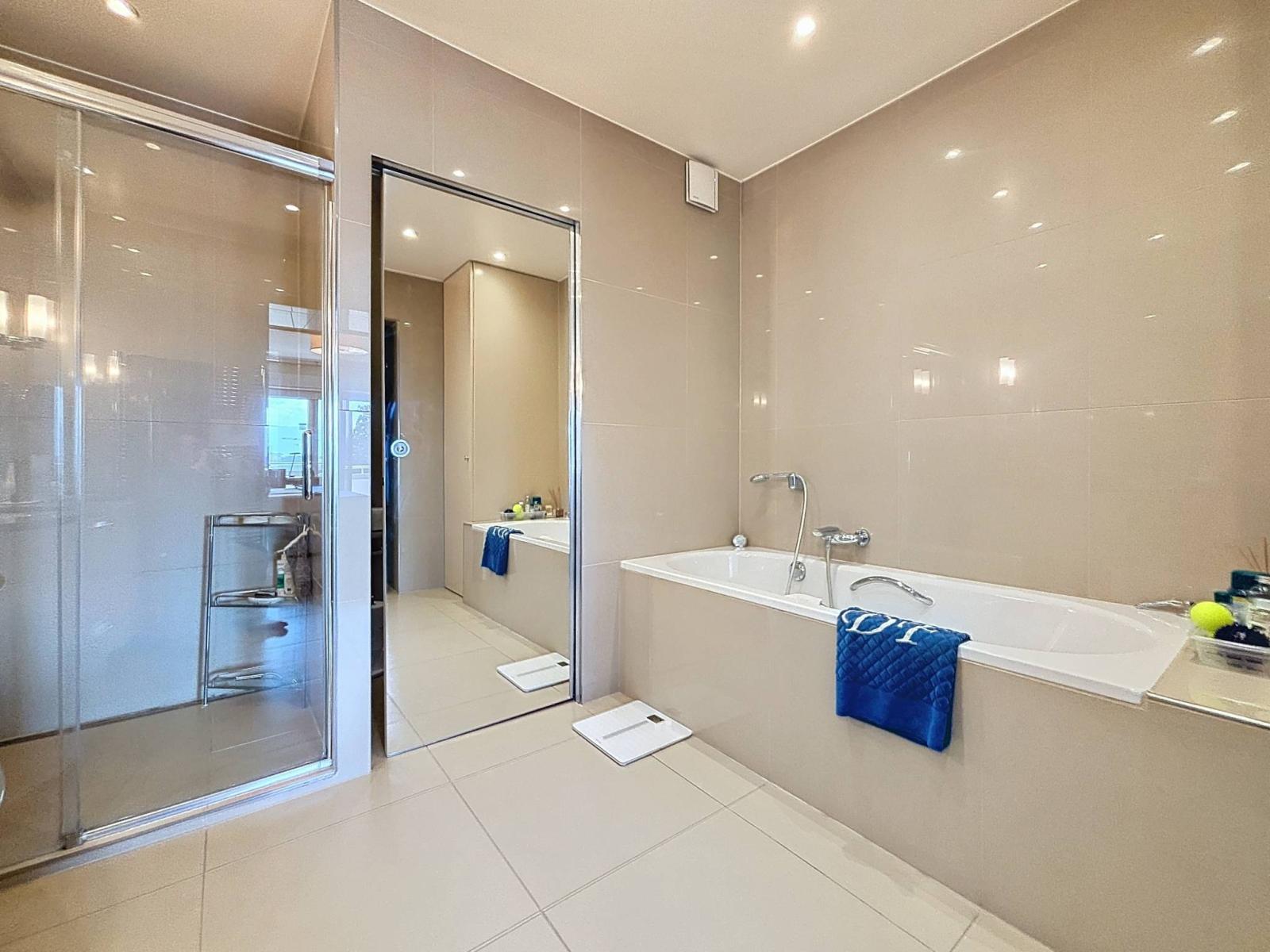 Au coeur de Champel, magnifique appartement traversant de 7.0 pièces