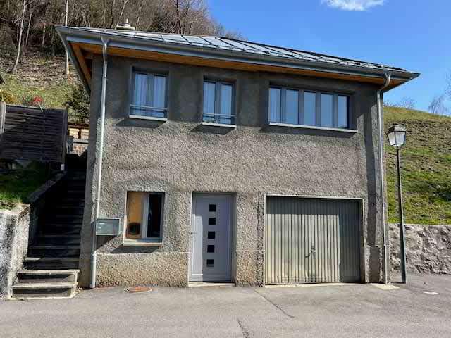 Charmantes 2-Zimmer-Duplexwohnung mit Parkplatz in Posses-sur-Bex