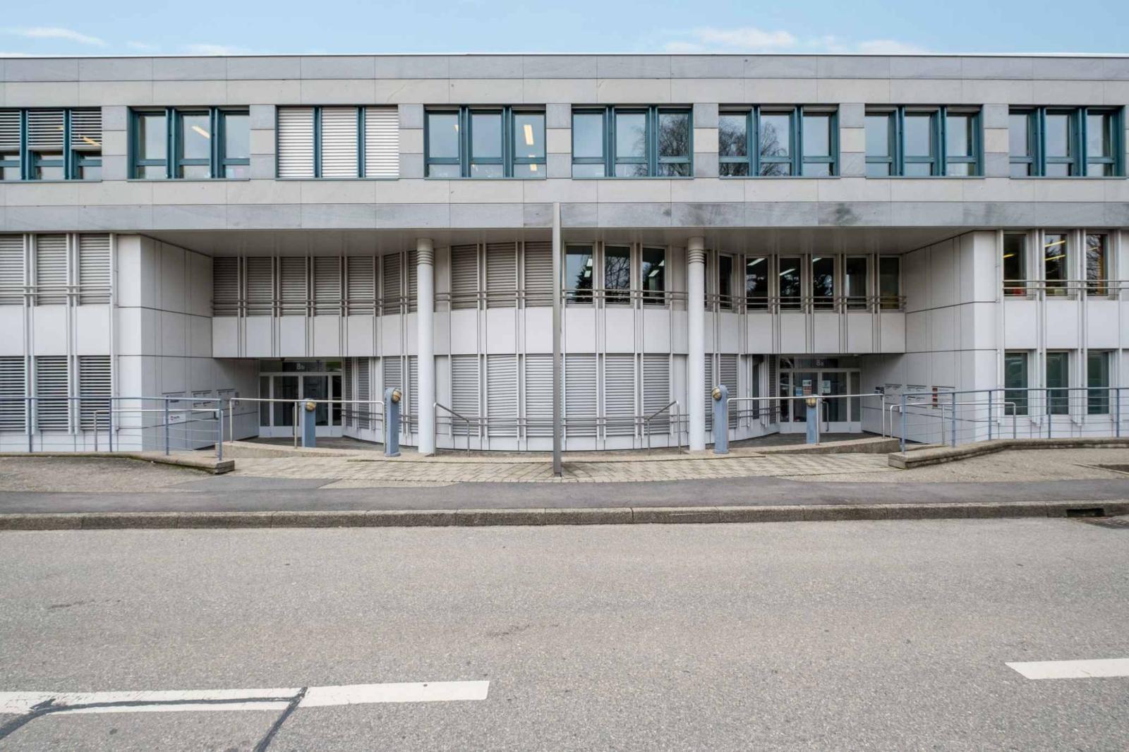 Bureaux de 152m2 lumineux à proximité de l'aéroport et de la Place des Nations