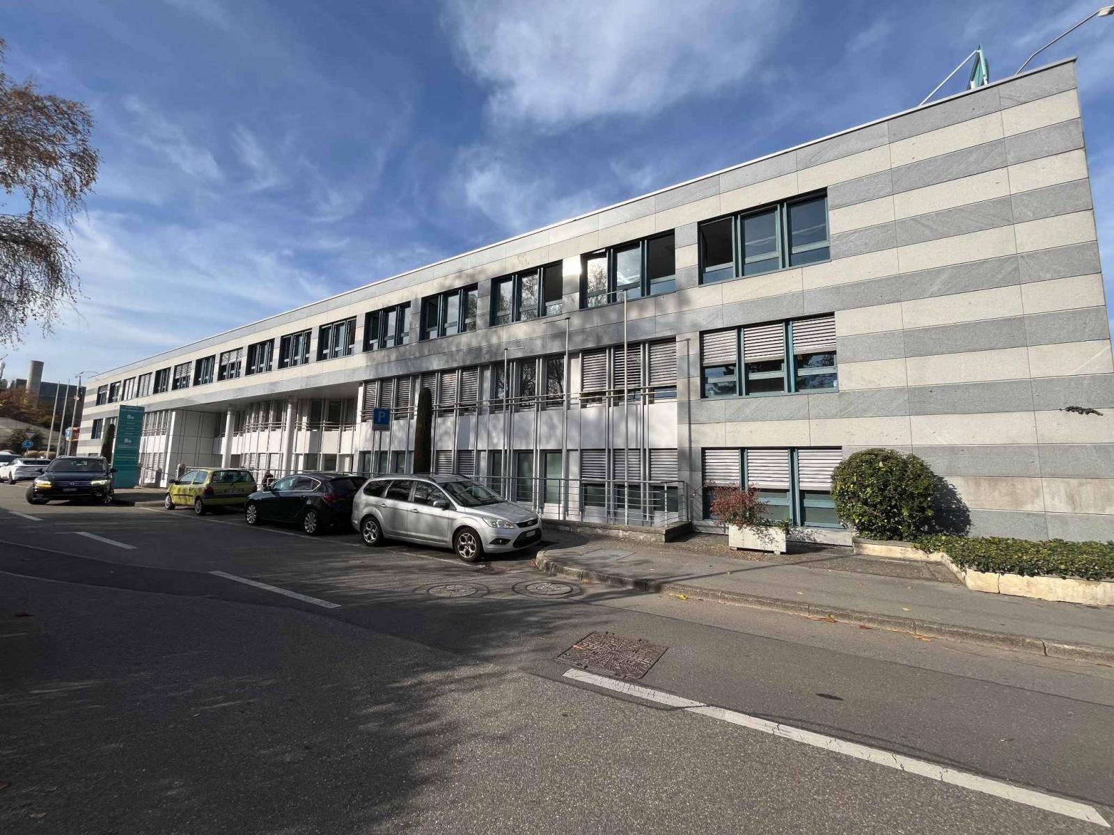 Bureaux de 66 m2 - lumineux à proximité de l'aéroport et de la Place des Nations
