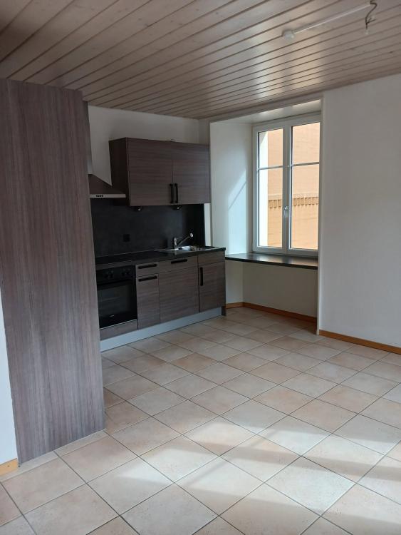 Helles 3-Zimmer-Wohnung im Herzen von Le Locle
