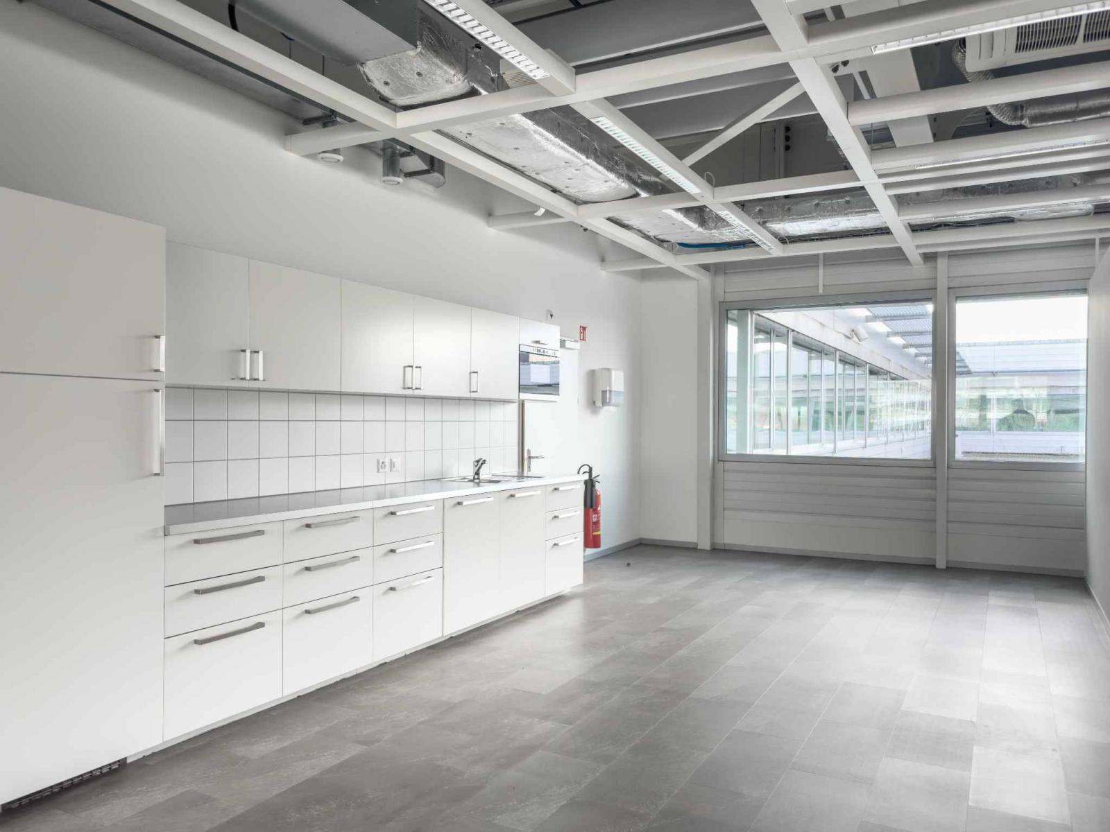 Vernier - Plateau disponible en attique - Immeuble IKEA