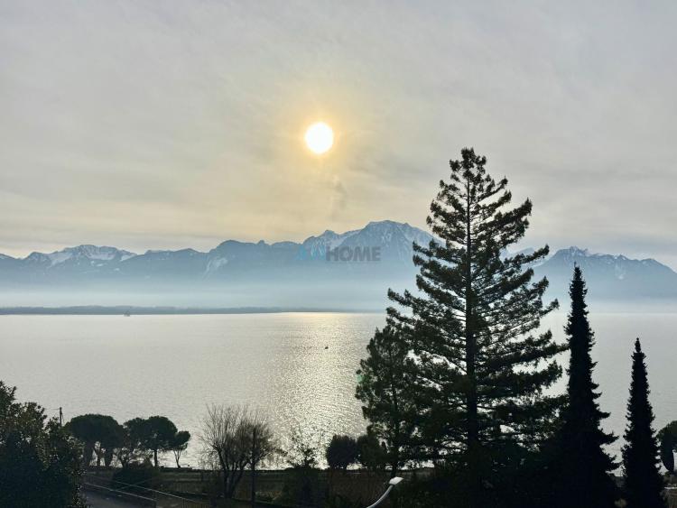 EN EXCLUSIVITE, à deux pas du lac avec vue exceptionnelle