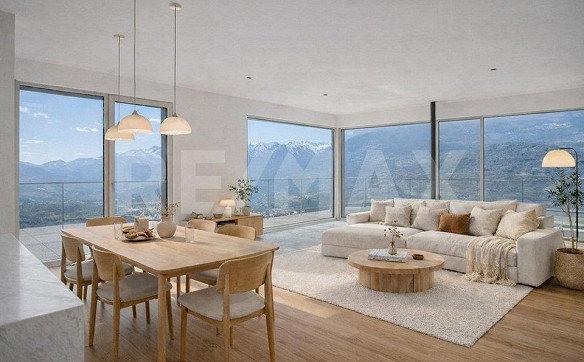 Penthouse 4.5 pièces avec terrasse panoramique de 150 m² sur les ha...