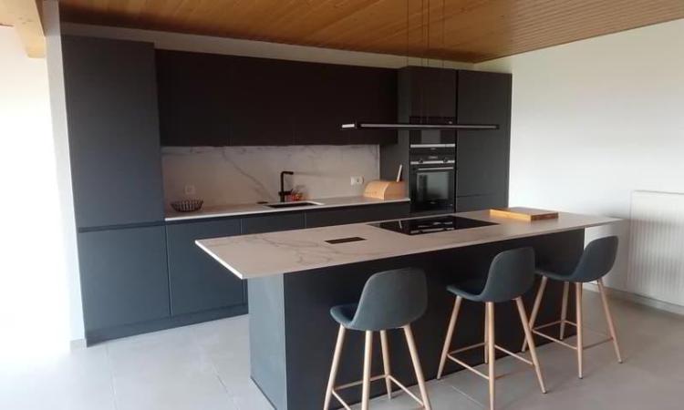 Magnifique appartement de 6,5 pièces entièrement rénové à Ogens