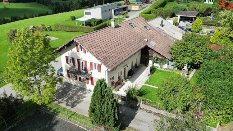 Charmante maison villageoise de 2 appartements
