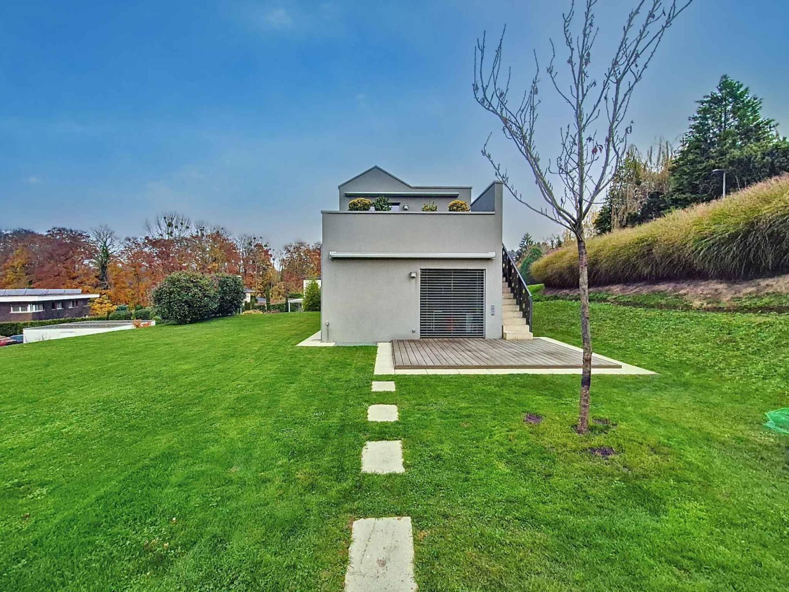 Villa unique dans un quartier résidentiel !