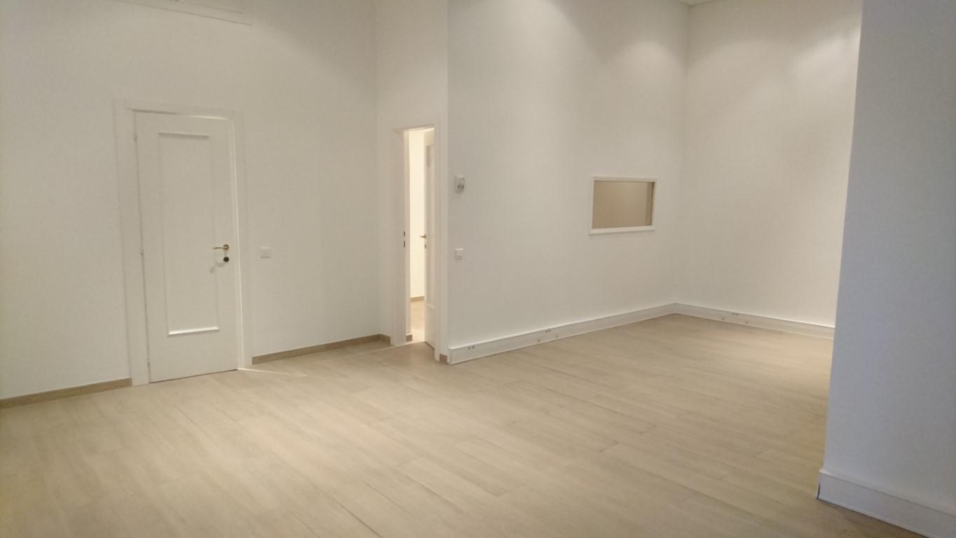 FONTVIEILLE - BUREAUX ADMINISTRATIFS - LE BOTTICELLI