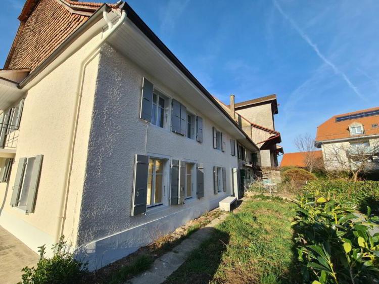 Maison avec énorme potentielle !