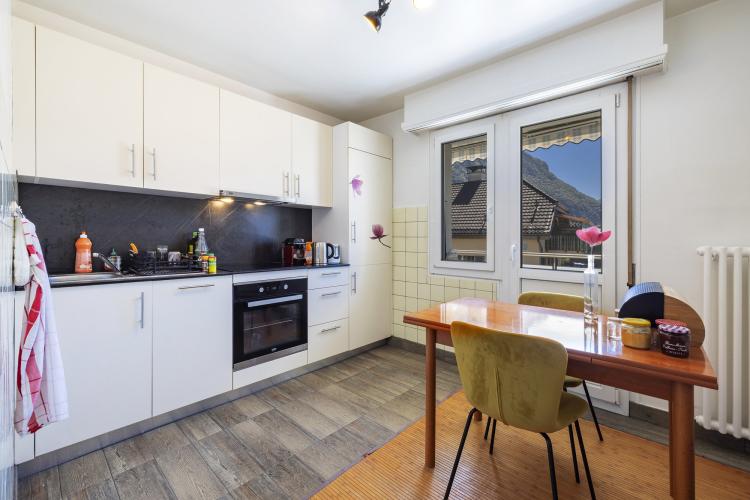 Charmant 1.5 pièces avec balcon + place de parc privative