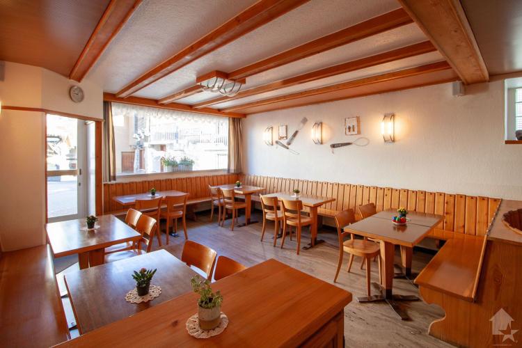 Maison villageoise de 200 m2 au centre de Varen