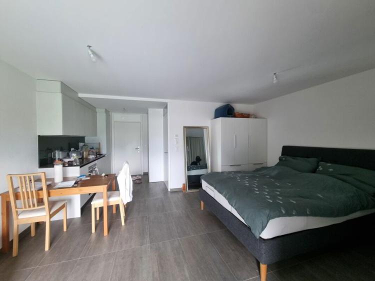 À vendre à Fully - Studio avec balcon ensoleillé et place de parc