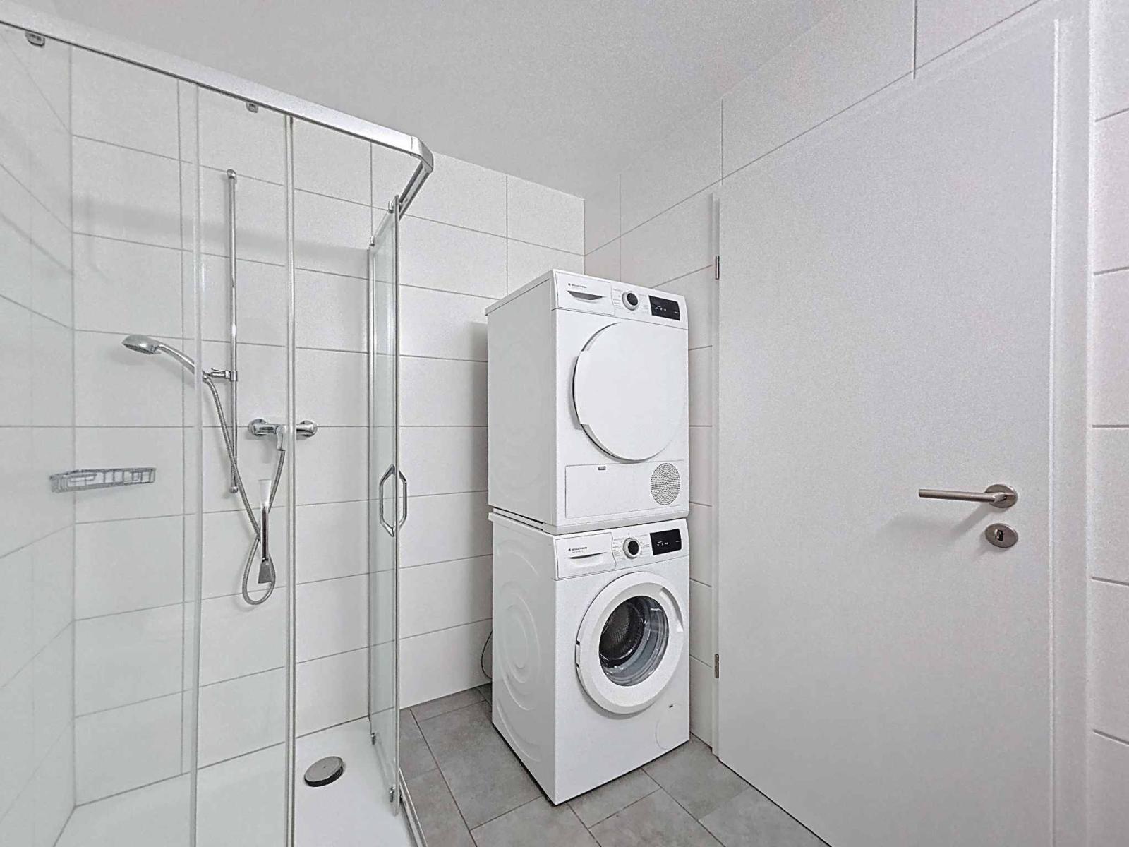 Appartement moderne de 3.5 pièces avec places de parc couvertes