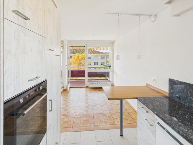 Appartement lumineux de 3,5 pièces avec piscine chauffée