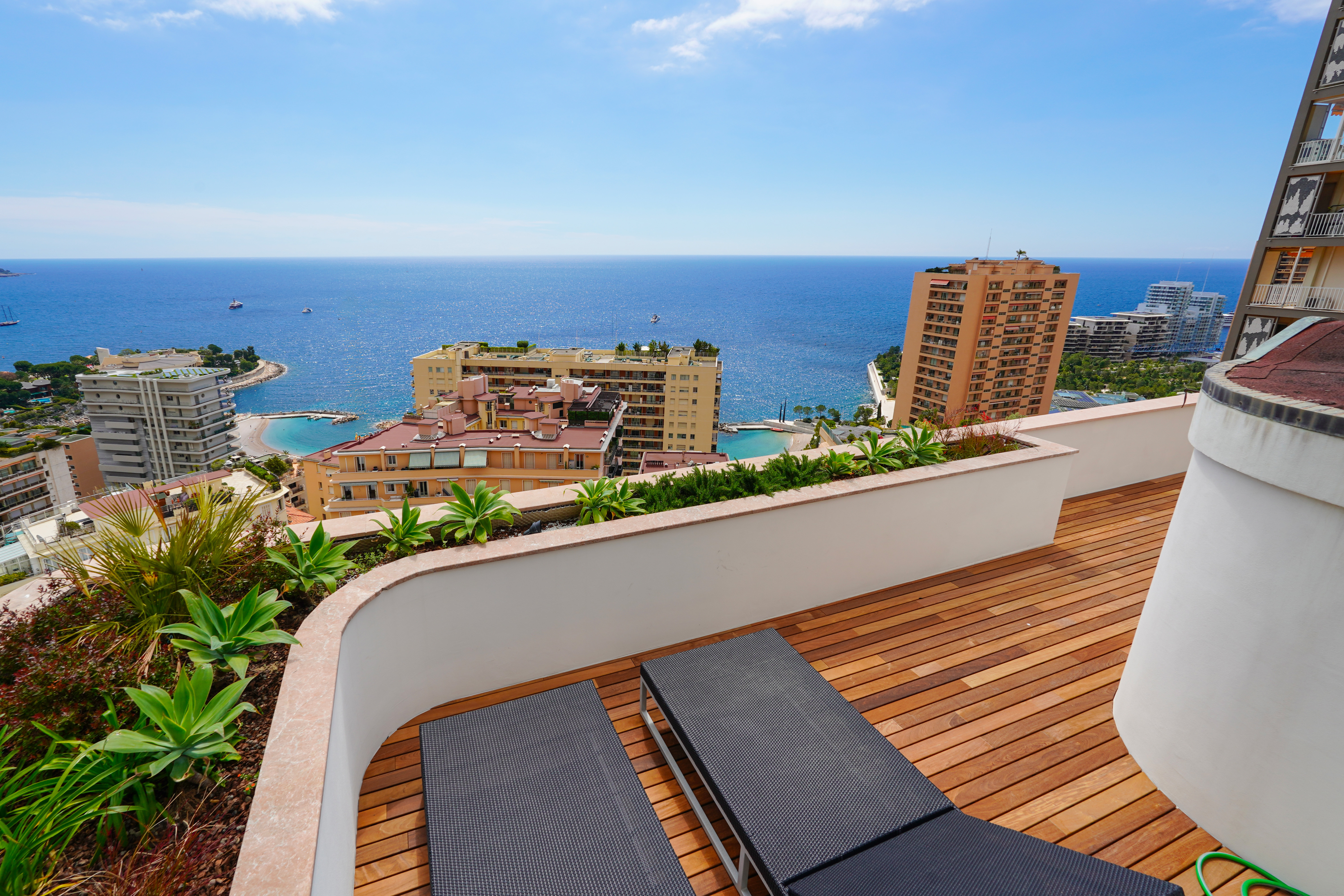 lKsLL_terrasse-vue-mer-villa-annonciade-barnes-valeri-agency-monaco-1779292135.jpg