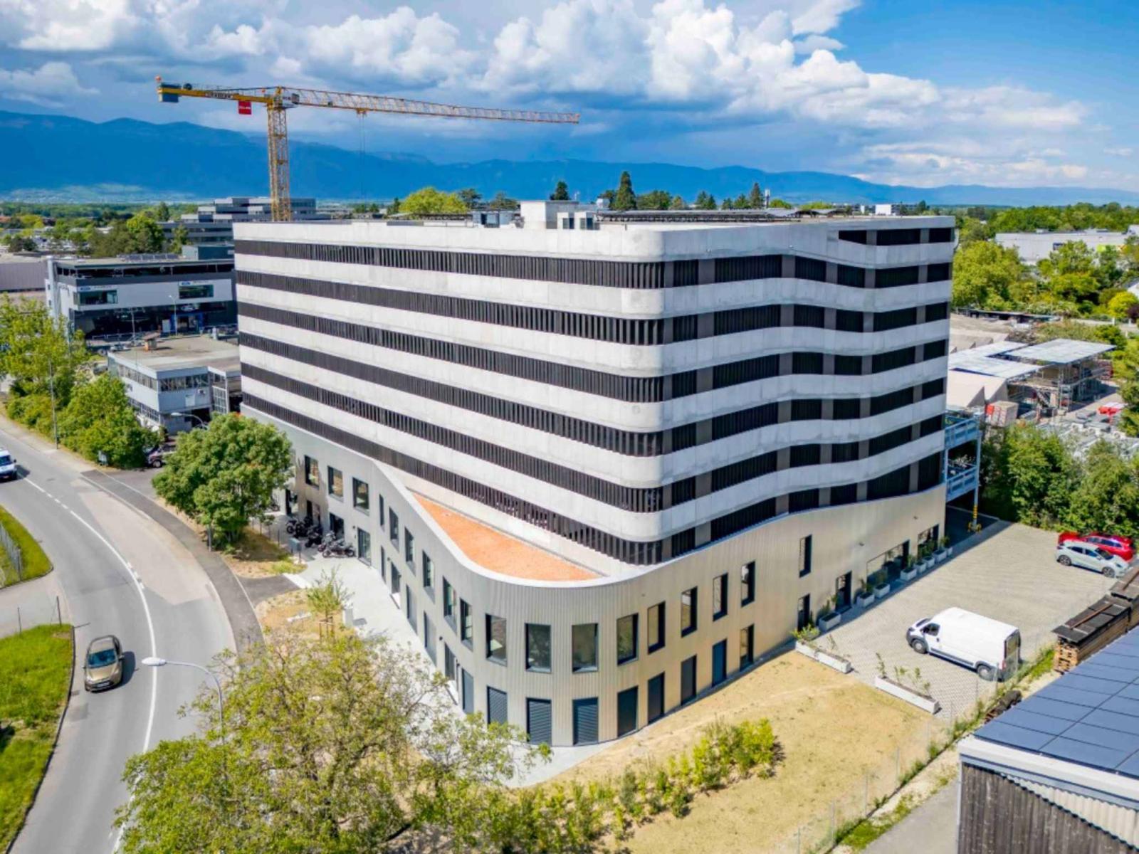 Atelier / Showroom de 350 m² à Meyrin