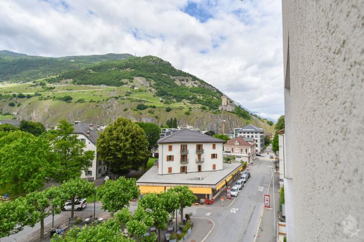 Lumineux et spacieux appartement de 5 pièces au centre de Martigny