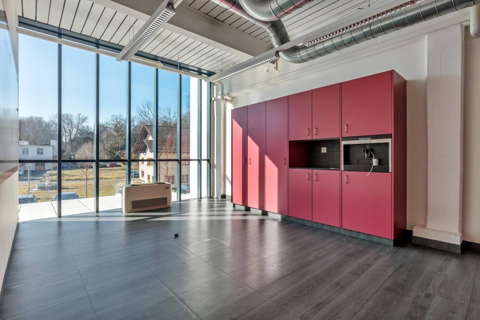 Bureaux équipés d'environ 6'000 m2 DIVISIBLES à Versoix