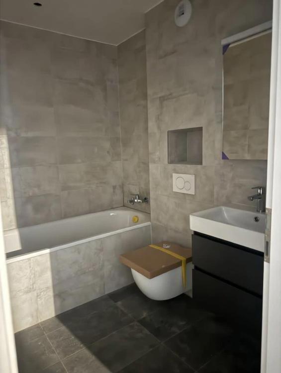 Zentrum Stadt Spacious 2,5 Zimmer mit großem Garten