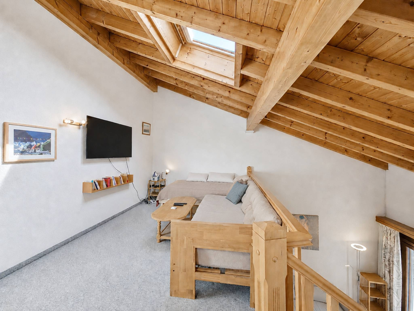 Attique en duplex – Le privilège d’un accès direct aux Bains de Saillon