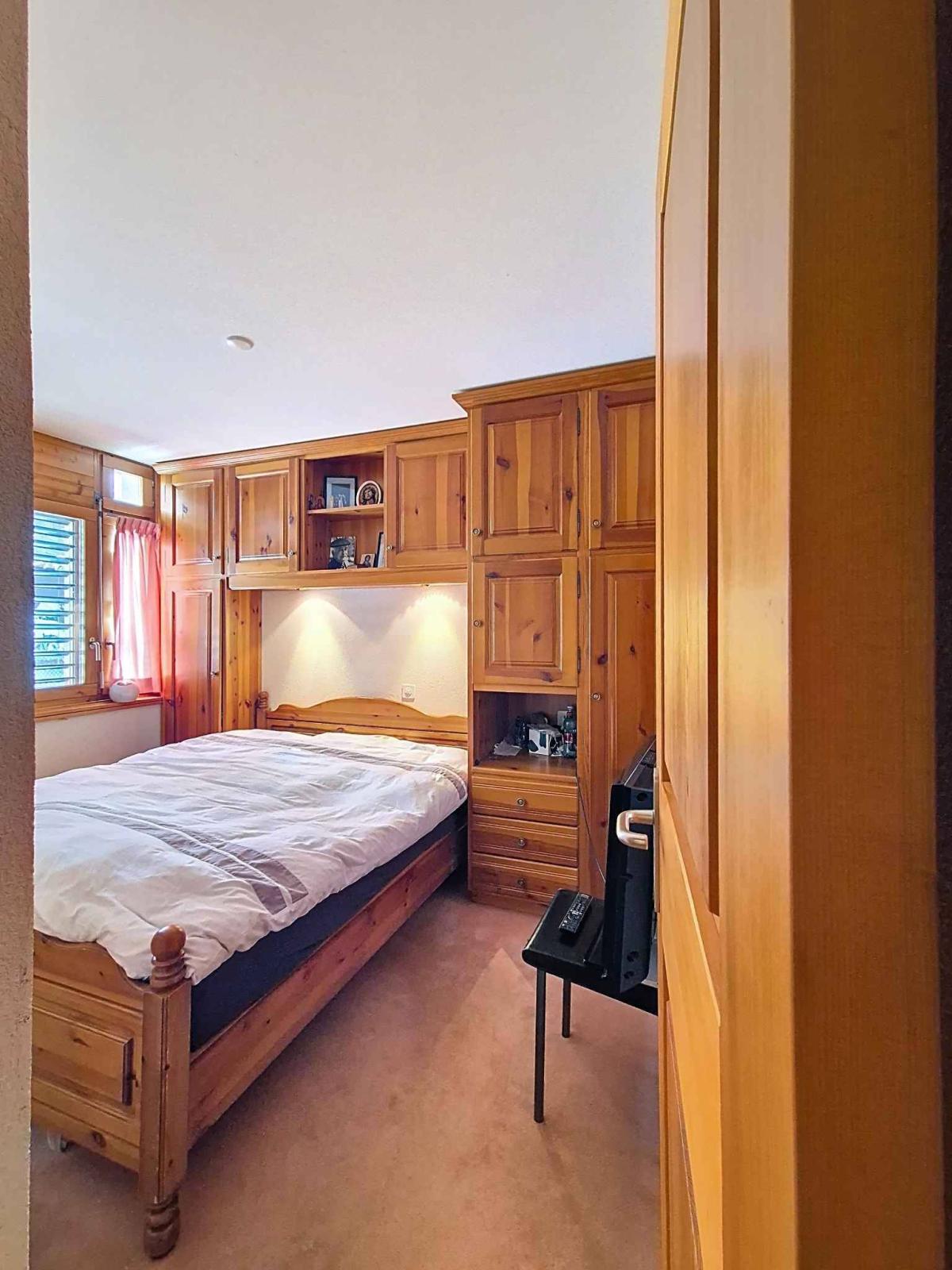 BEL APPARTEMENT 3 CHAMBRES 100 M2 - CENTRAL ET AU CALME