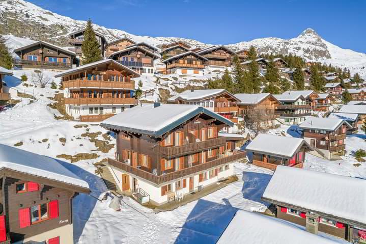4-Familienhaus direkt an der Piste mit hohem Renditepotenzial und...