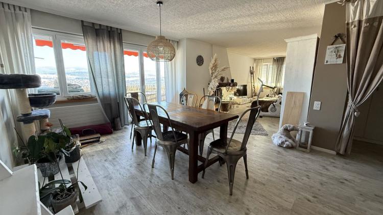 A VENDRE Appartement de 5.5 pièces et garage en PPE