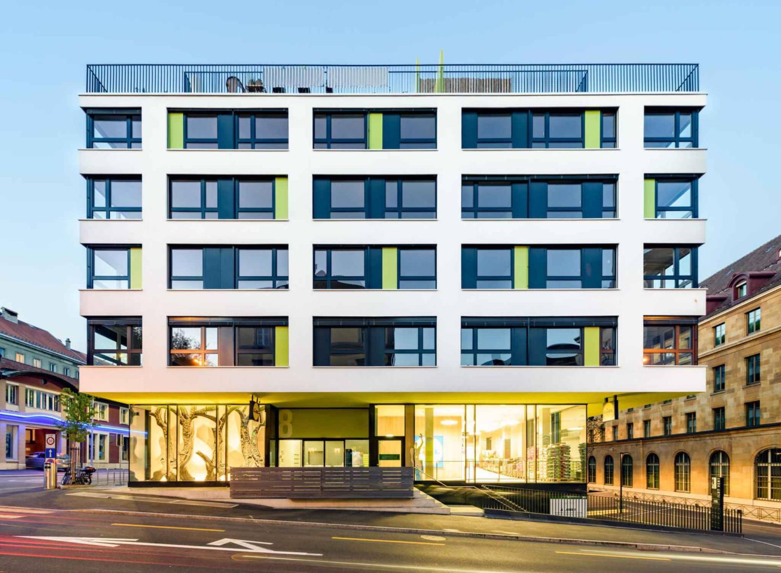 Arcade, showroom, locaux NEUFS de 340 m2 à louer à la Chaux-de-Fonds