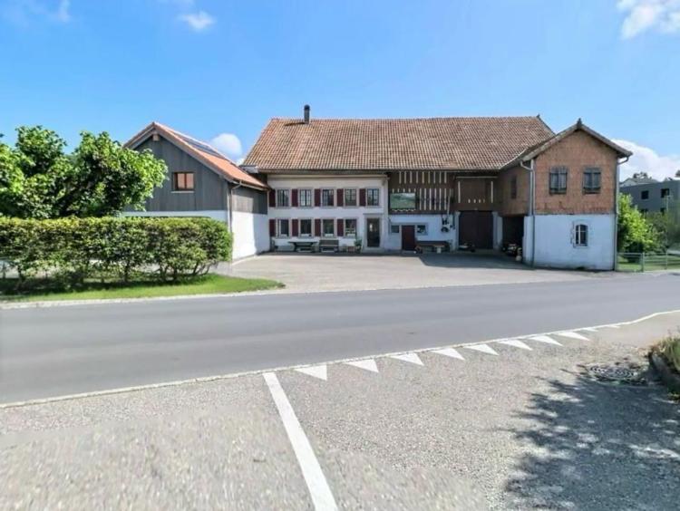 Objet rare au cour de la campagne fribourgeoise
