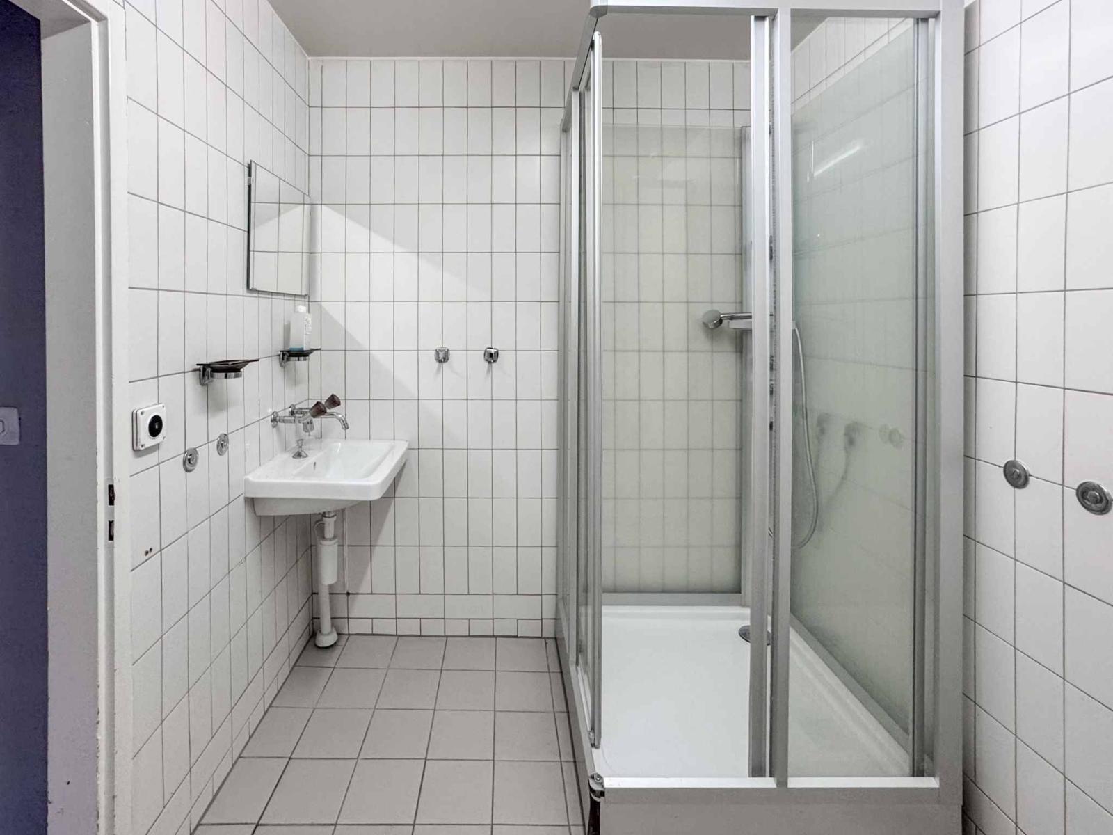 Atelier lumineux de 365 m² à Meyrin