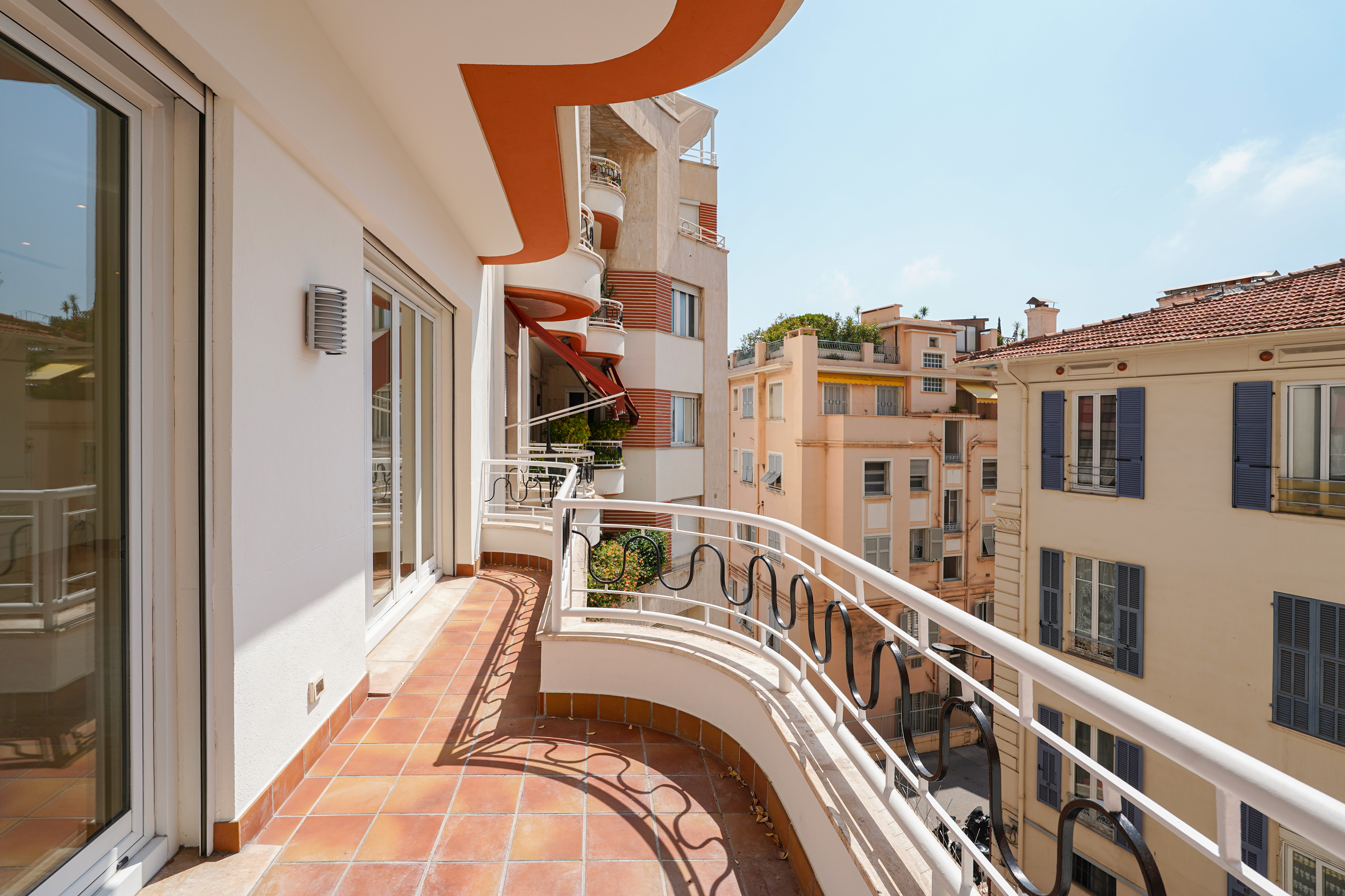 Nf1EI_terrasse-2-zodiaque-valeri-agency-monaco-1785766862.jpg