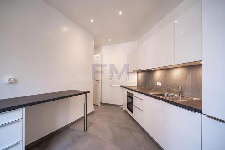 Centre-ville, rue des Glacis de rive, 3 pcs au 1er étage, env 60.80m2