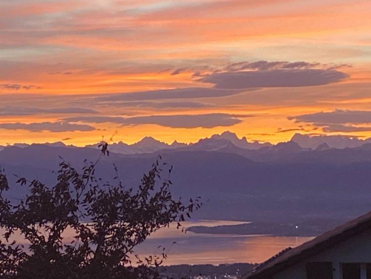 House for sale in Arzier-Le Muids, Switzerland