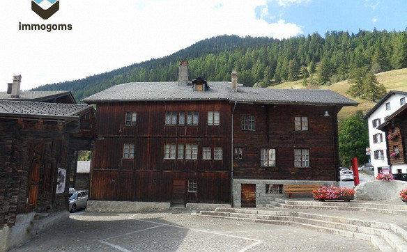 Haus mit drei Wohnungen an zentraler Lage