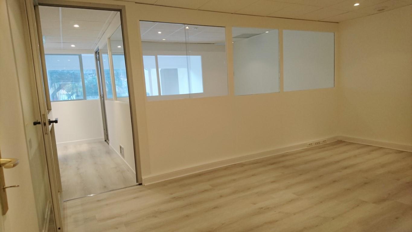 Bureau rénové en plein coeur de Fontvieille