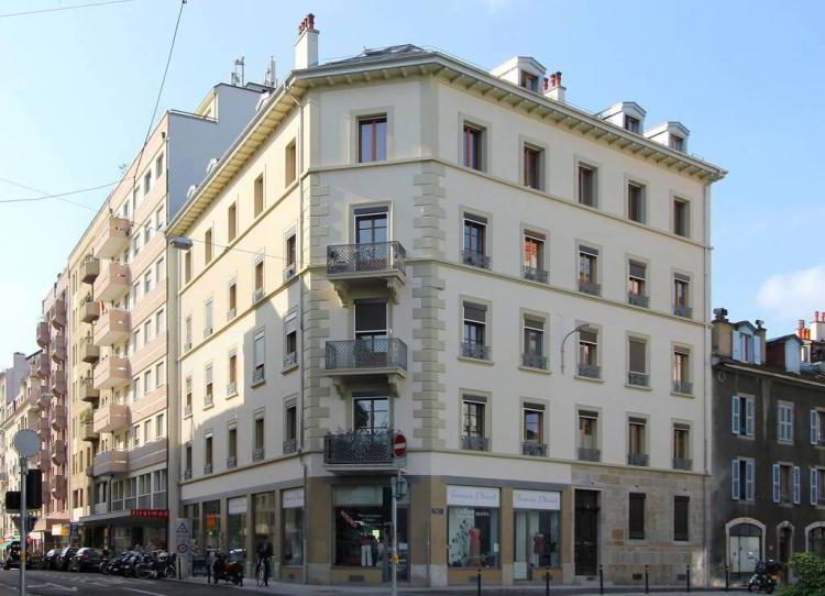 Appartement traversant de 6 pièces à Plainpalais