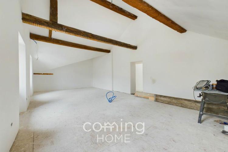 Charmante Dachwohnung in Brig-Glis - individuell ausbaubar mit Bergpanorama