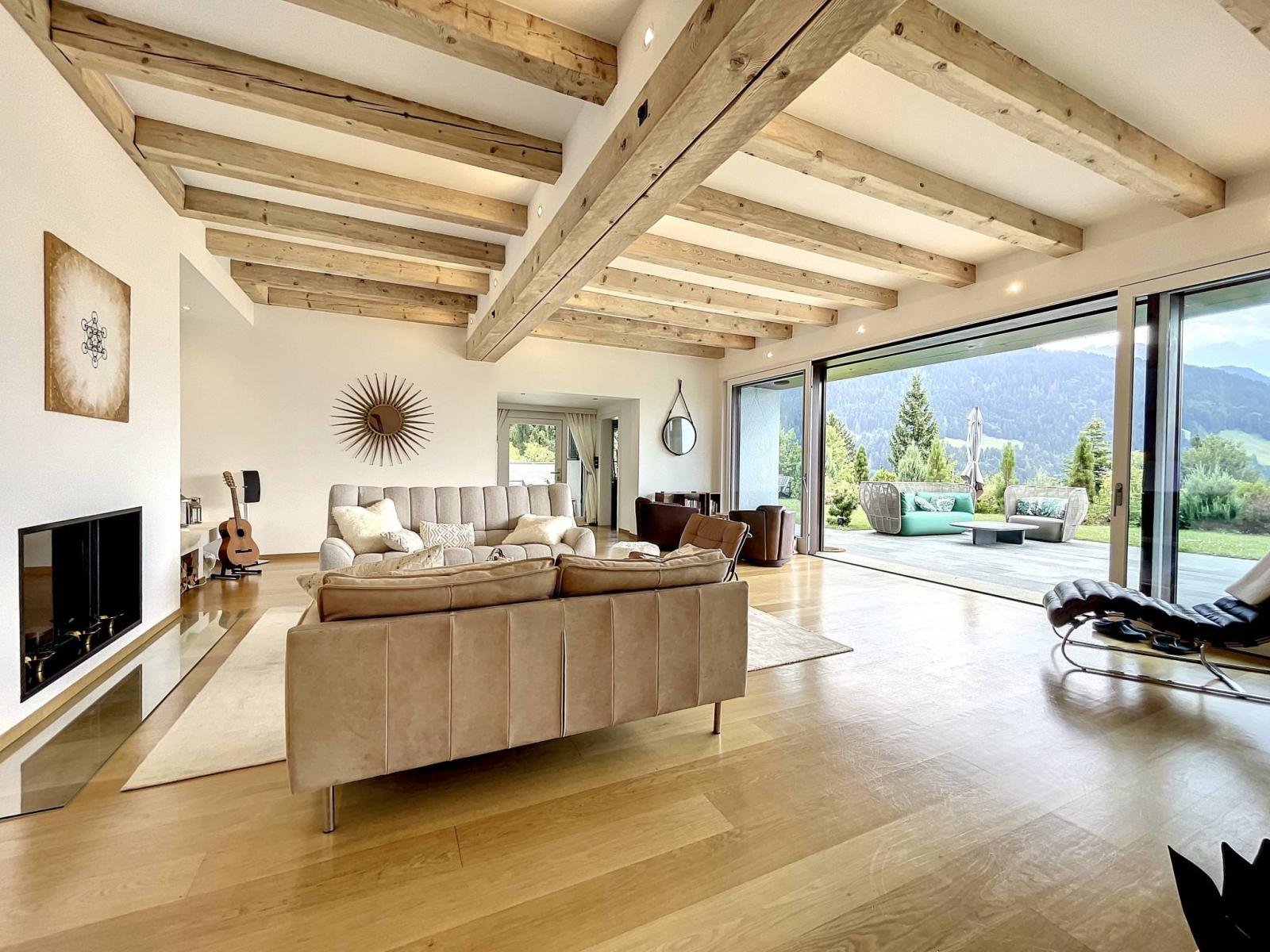 Somptueux chalet avec piscine et vue imprenable sur les Dents-du-Midi