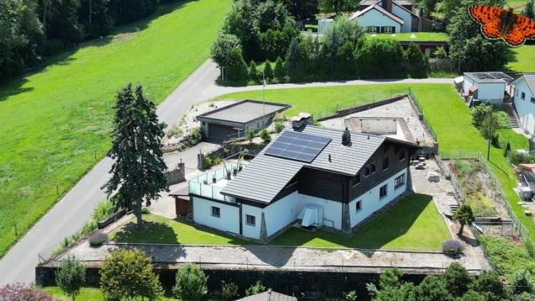 PROPRIÉTÉ DE DEUX APPARTEMENTS AVEC GRAND JARDIN !