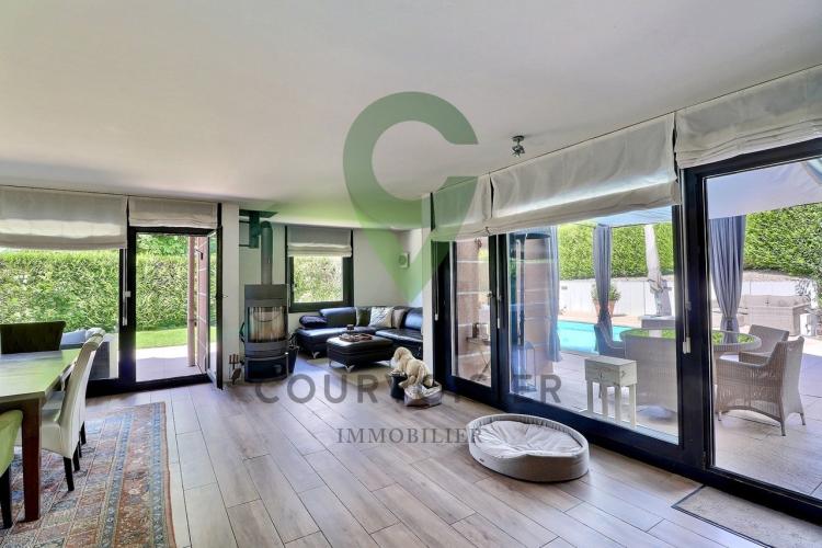 House for sale in Nyon (district), Switzerland