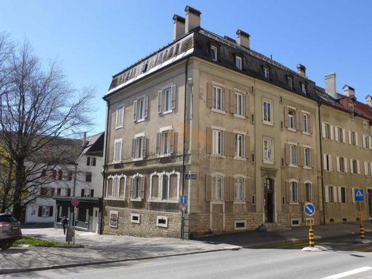 A VENDRE CHARMANT APPARTEMENT DE 2,5 PCS AU 1er ETAGE