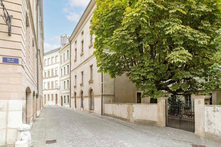 Exclusivité - Appartement rénové au coeur de la Vieille-Ville