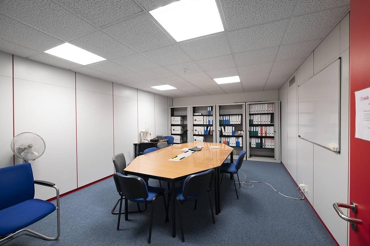 Locaux en zone FTI d'env 720m2 à Plan-les-Ouates