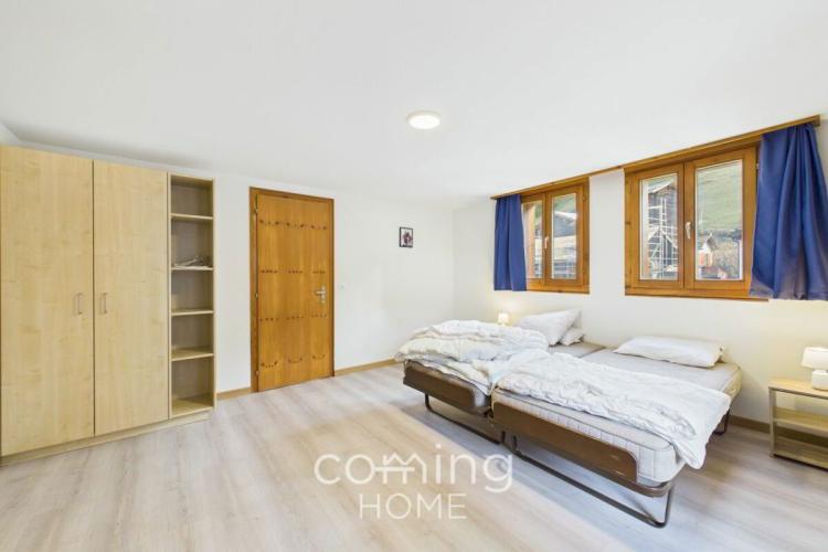 3.5-Zimmer-Wohnung in Saas-Grund - lichtdurchflutet, mit zwei Balkonen und Bergpanorama