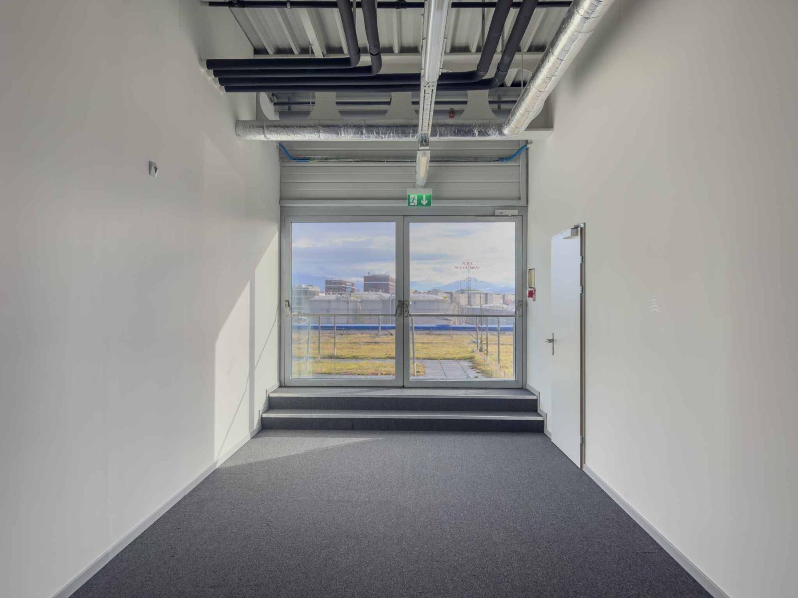 Vernier - 1393 m2 en attique - Immeuble IKEA